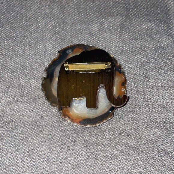 Vintage Elephant Coat Pin. 1.5x1.5” - Picture 2 of 2